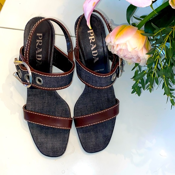 🎩Like new Prada heels perfect condition🎁denim and leather flared heel sandals - Picture 2 of 4